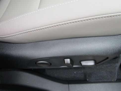 New 2026 GMC Acadia Elevation w/ Elevation Premium Package FWD image 32