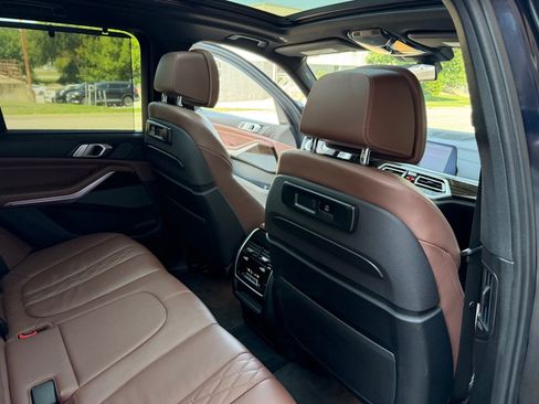 Used 2019 BMW X5 xDrive50i w/ M Sport Package AWD/4WD image 21