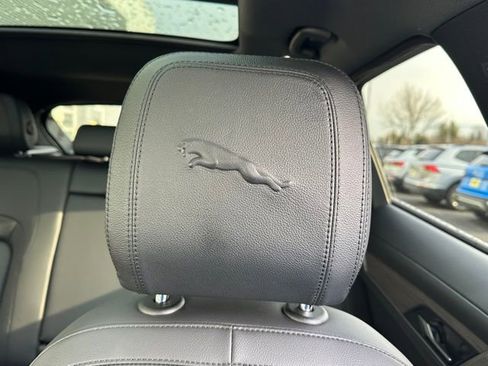 Used 2022 Jaguar F-PACE S image 33