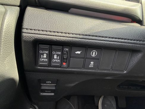 Used 2024 Honda Odyssey Sport image 24