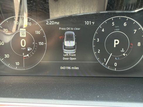 Used 2017 Land Rover Range Rover HSE AWD/4WD image 7