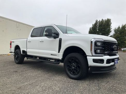 Certified 2025 Ford F350 Lariat w/ Black Appearance Package image 86