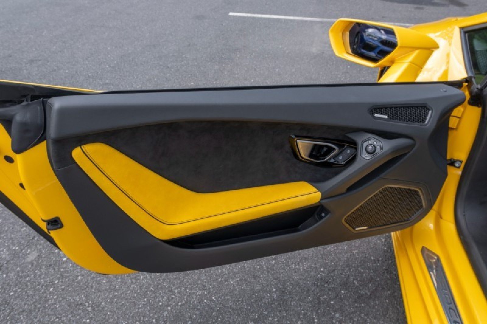 Used 2024 Lamborghini Huracan EVO AWD/4WD image 20