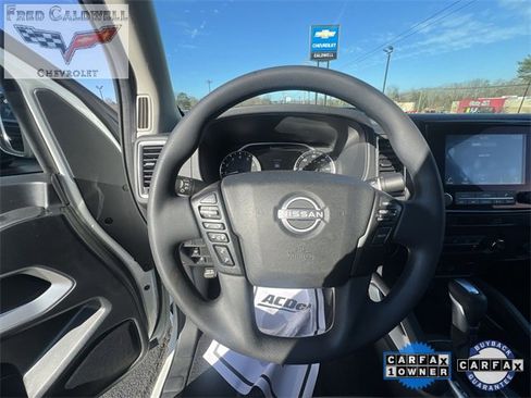 Used 2022 Nissan Frontier SV image 11