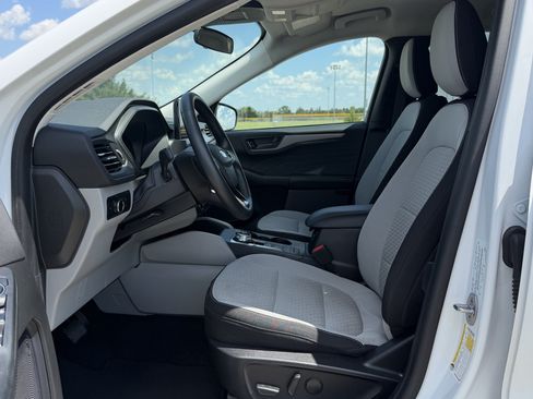Used 2023 Ford Escape Active FWD image 12