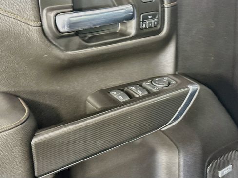 Used 2021 GMC Sierra 1500 AT4 w/ AT4 Preferred Package AWD/4WD image 18