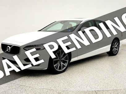 Used 2017 Volvo S90 T6 Momentum w/ Vision Package