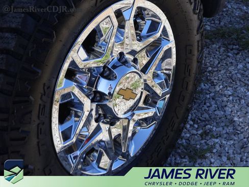 Used 2020 Chevrolet Silverado 2500 LT w/ Texas Edition image 20