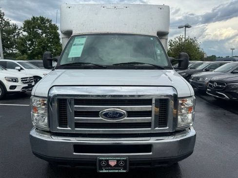 Used 2019 Ford E-350 and Econoline 350 Super Duty w/ Power Windows & Locks Group RWD image 2