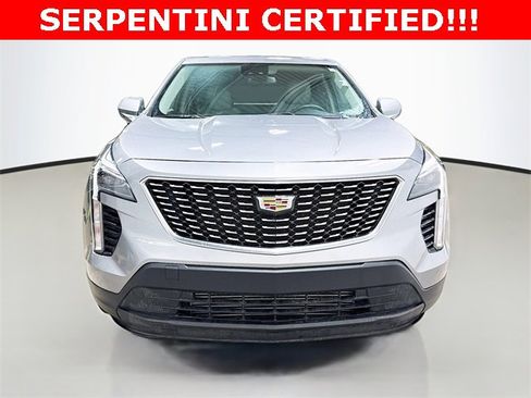 Used 2023 Cadillac XT4 Luxury w/ Cold Weather Package image 3