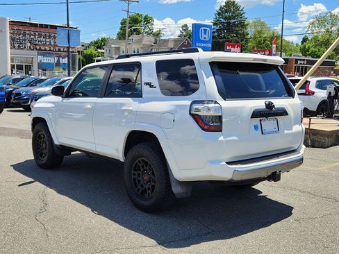 Used 2019 Toyota 4Runner TRD Off-Road Premium AWD/4WD image 3