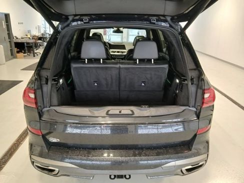 Used 2022 BMW X7 M50i w/ Luxury Seating Package AWD/4WD image 21