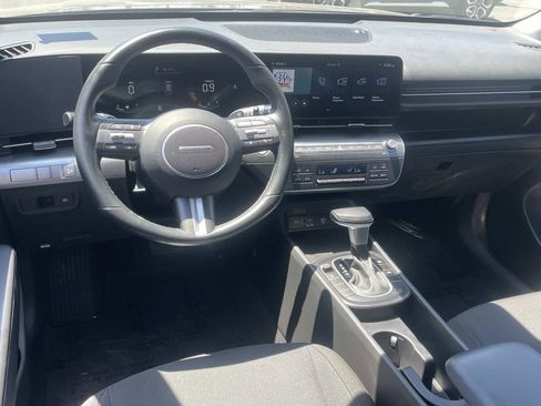 Used 2024 Hyundai Kona SEL AWD/4WD image 6