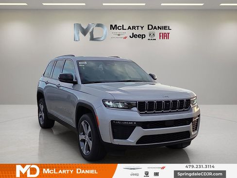 New 2026 Jeep Grand Cherokee Limited w/ Luxury Tech Group II AWD/4WD image 1