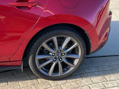 Used 2019 MAZDA MAZDA3 Hatchback w/ Preferred Package image 12