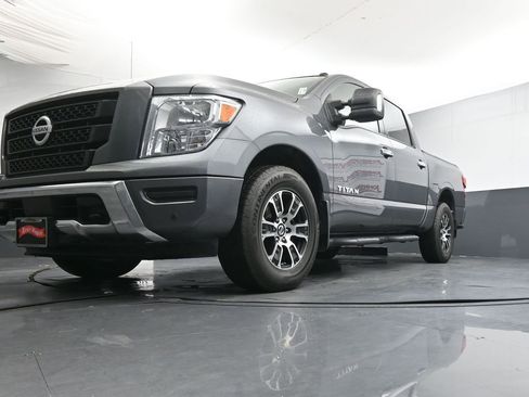 Used 2021 Nissan Titan SV w/ SV Convenience Package AWD/4WD image 20
