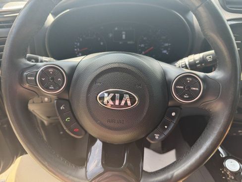 Used 2016 Kia Soul ! w/ Premium Package FWD image 13