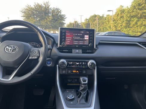 Used 2020 Toyota RAV4 XSE AWD/4WD image 27
