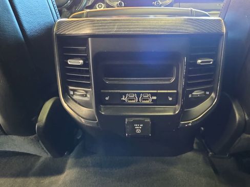 Used 2020 RAM 1500 Limited w/ Body-Colour Bumper Group AWD/4WD image 37