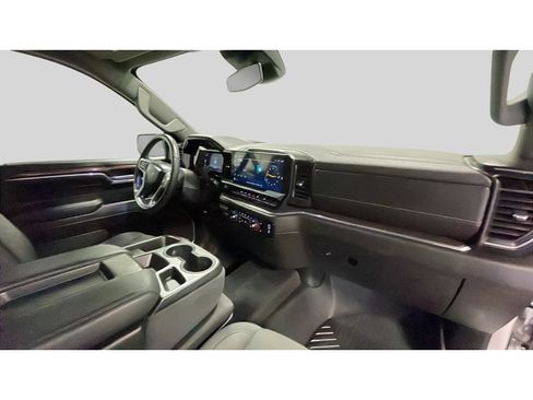 Used 2024 Chevrolet Silverado 1500 RST AWD/4WD image 18