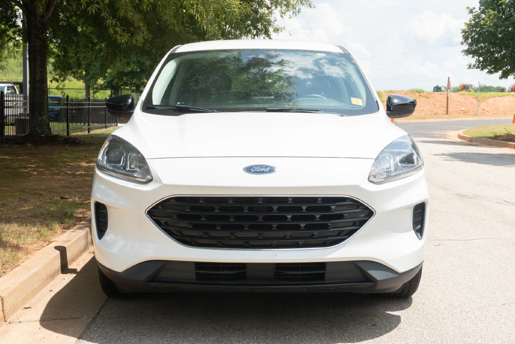 Used 2022 Ford Escape SE w/ SE Sport Appearance Package FWD image 2