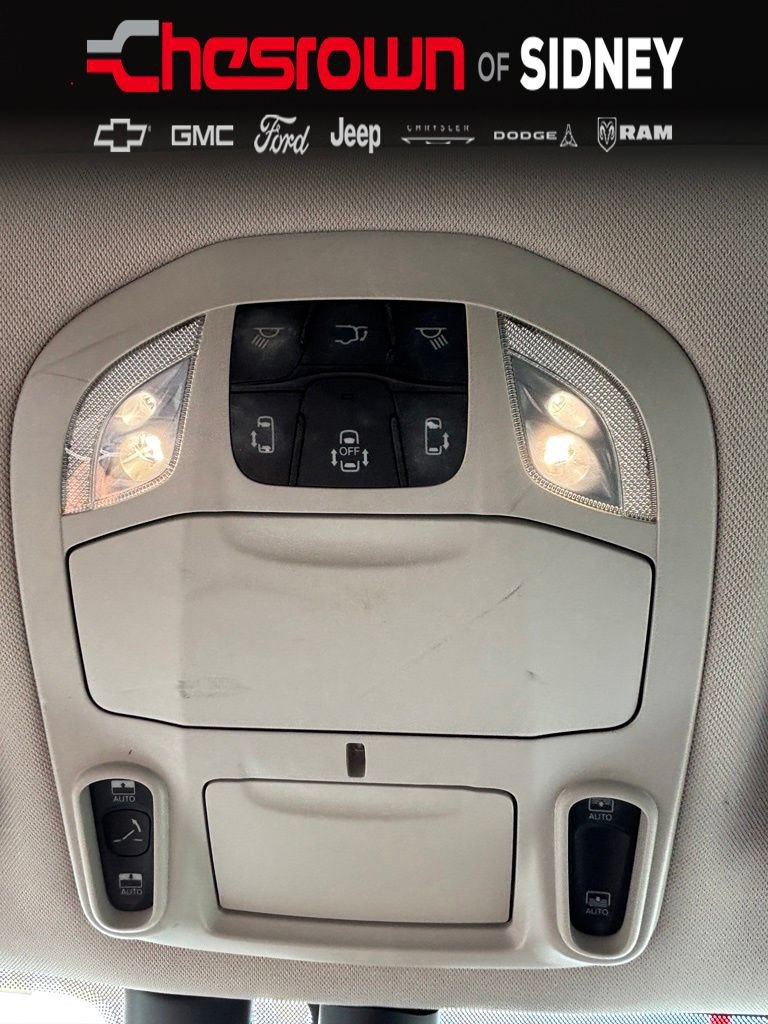 Used 2017 Chrysler Pacifica Limited w/ UConnect Theater Package FWD image 23