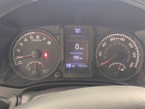 Used 2018 Toyota Tacoma SR w/ SR Convenience Package image 17