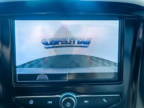 Used 2023 Chevrolet Traverse LS image 38