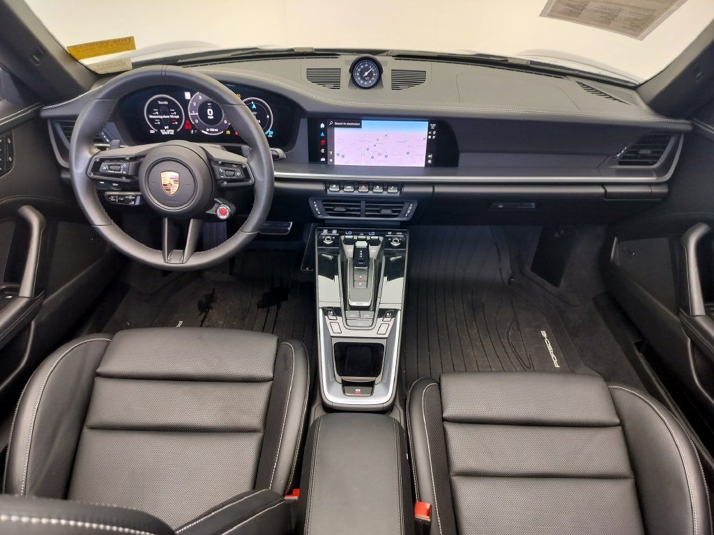 Certified 2025 Porsche 911 Carrera RWD image 7