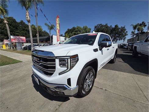 Used 2025 GMC Sierra 1500 SLT RWD image 1