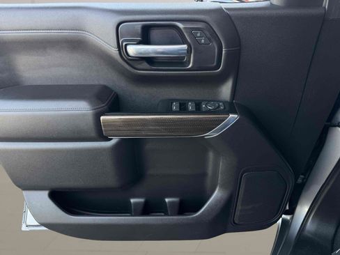 Used 2021 Chevrolet Silverado 1500 LT AWD/4WD image 9