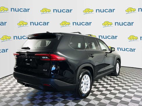 Used 2024 Toyota Grand Highlander XLE image 7