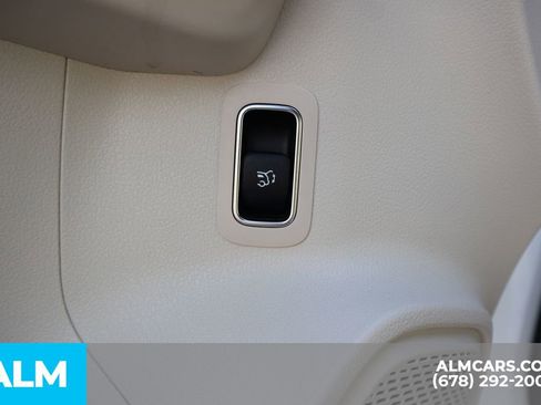 Used 2025 Mercedes-Benz GLA 250 4MATIC image 13