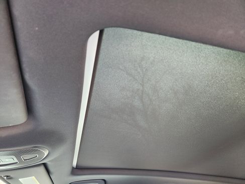 Used 2024 Porsche Cayenne image 30