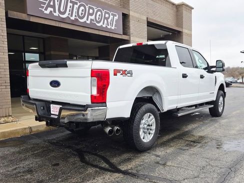 Used 2017 Ford F250 XLT w/ XLT Value Package image 6