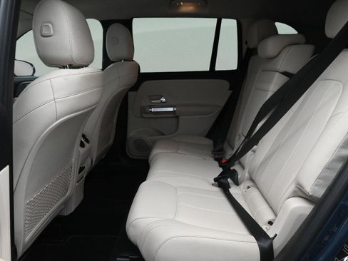 Used 2020 Mercedes-Benz GLB 250 image 14