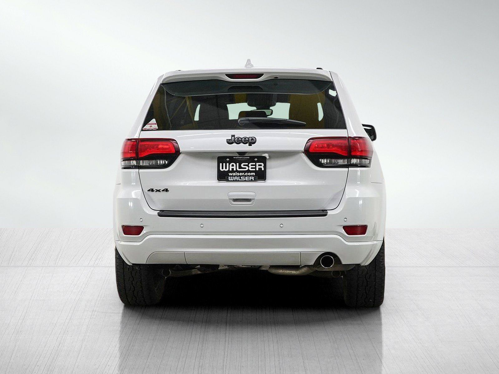 Used 2020 Jeep Grand Cherokee Altitude AWD/4WD image 5