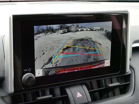 Certified 2025 Toyota RAV4 LE image 28