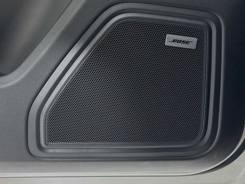 Certified 2026 Porsche Macan AWD/4WD image 12
