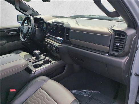 Used 2024 Chevrolet Silverado 1500 ZR2 w/ Technology Package AWD/4WD image 22