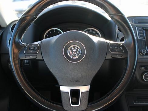 Used 2017 Volkswagen Tiguan Sport image 19