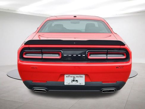 Used 2023 Dodge Challenger SXT image 6