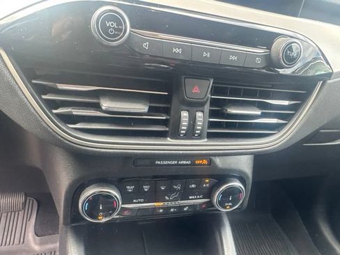 Used 2022 Ford Escape SEL FWD image 11