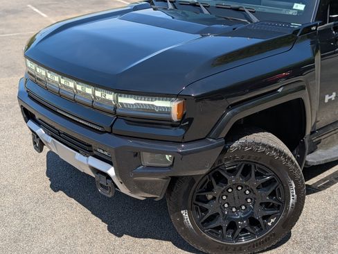 Used 2025 GMC Hummer EV 2X image 13
