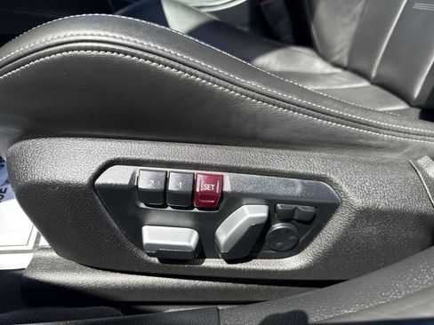 Used 2018 BMW M3 RWD image 14