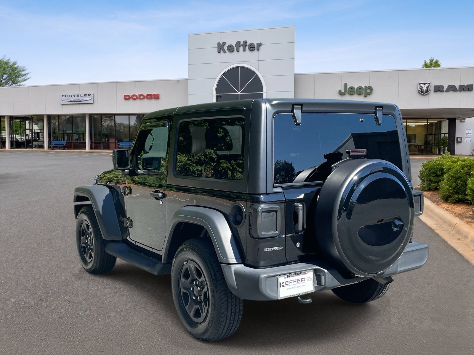Certified 2023 Jeep Wrangler Sport AWD/4WD image 3