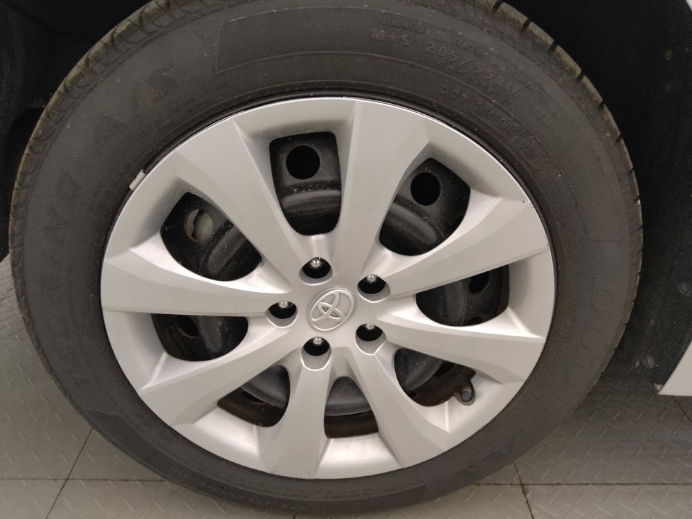 Used 2023 Toyota Corolla LE FWD image 31