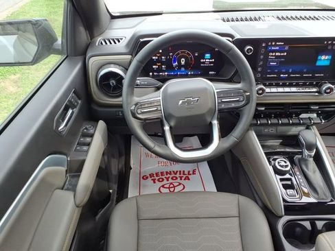 Used 2025 Chevrolet Colorado ZR2 w/ Technology Package image 11