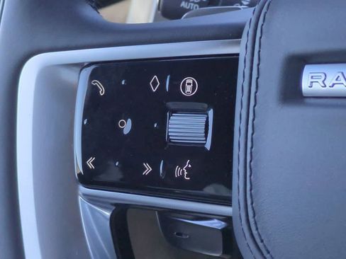 New 2025 Land Rover Range Rover SE image 24