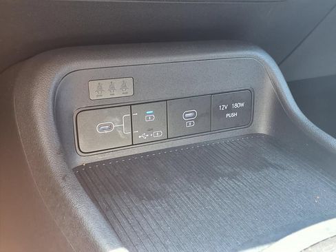 Used 2025 Hyundai Kona SEL AWD/4WD image 25